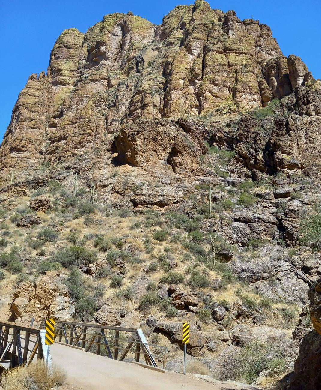 Jeep Gladiator The Apache Trail Re-Opens! 20240923_125717