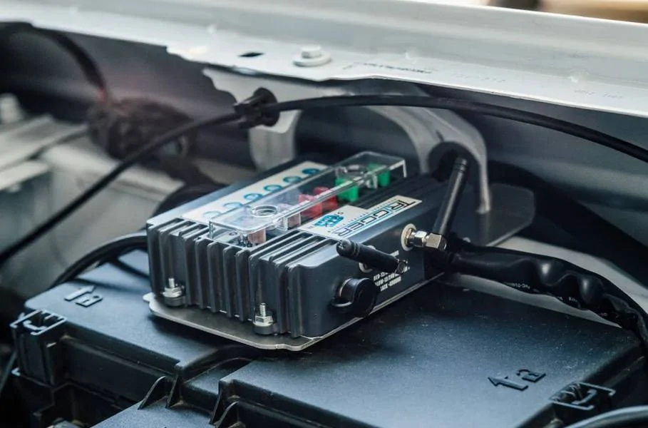 Jeep Gladiator Trigger Controllers: New from ORACLE Lighting ORACLE_Lighting_trigger-broncohood_910x600