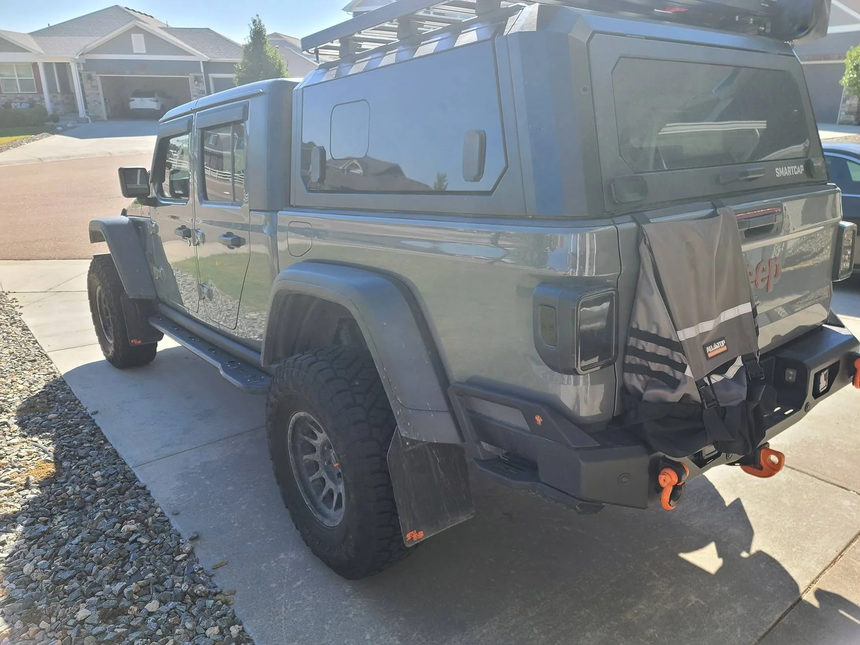 Jeep Gladiator Can anyone ID the size of these RokBlokz mudflaps? 20240926_103617