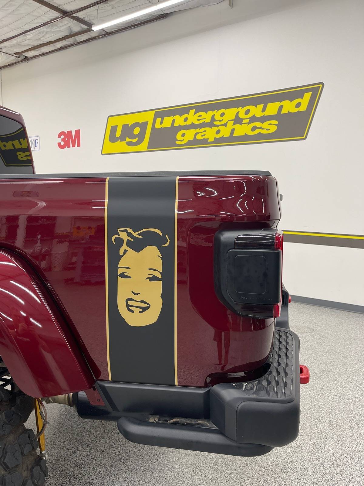 Jeep Gladiator Jeep Gladiator Bedside Vinyl Bands (Underground Graphics) img_4799-