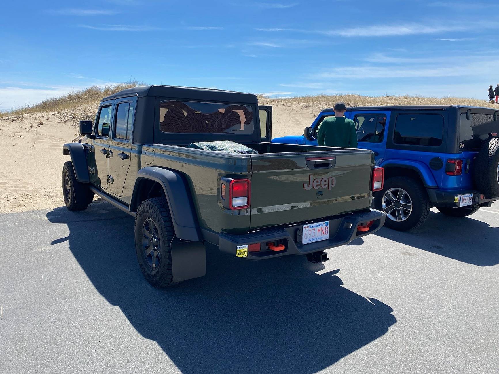 Jeep Gladiator Can anyone ID the size of these RokBlokz mudflaps? capecod02