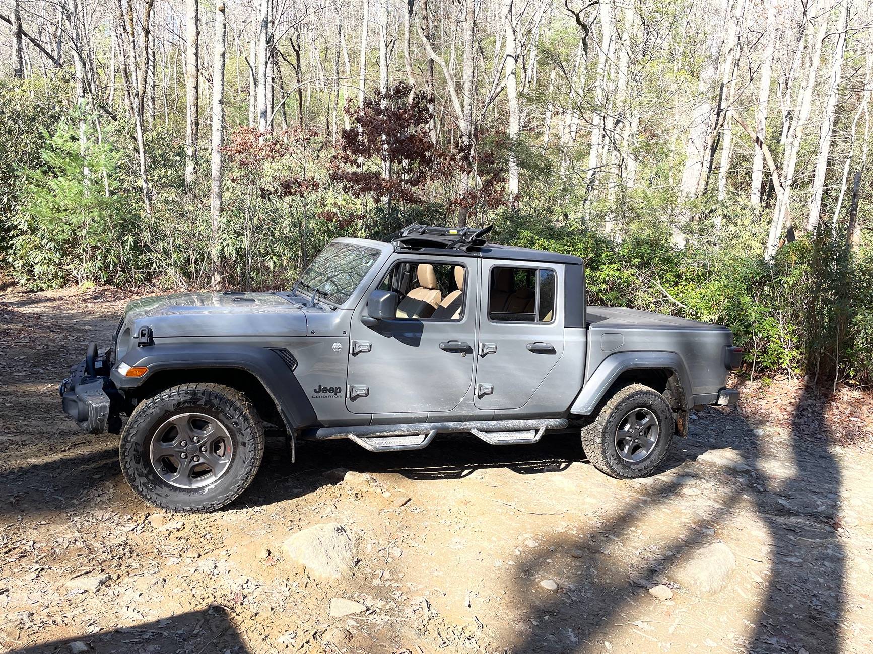 Jeep Gladiator Do mud flaps make a difference (protect my driver's door handle from road grit/mud)? IMG_1537