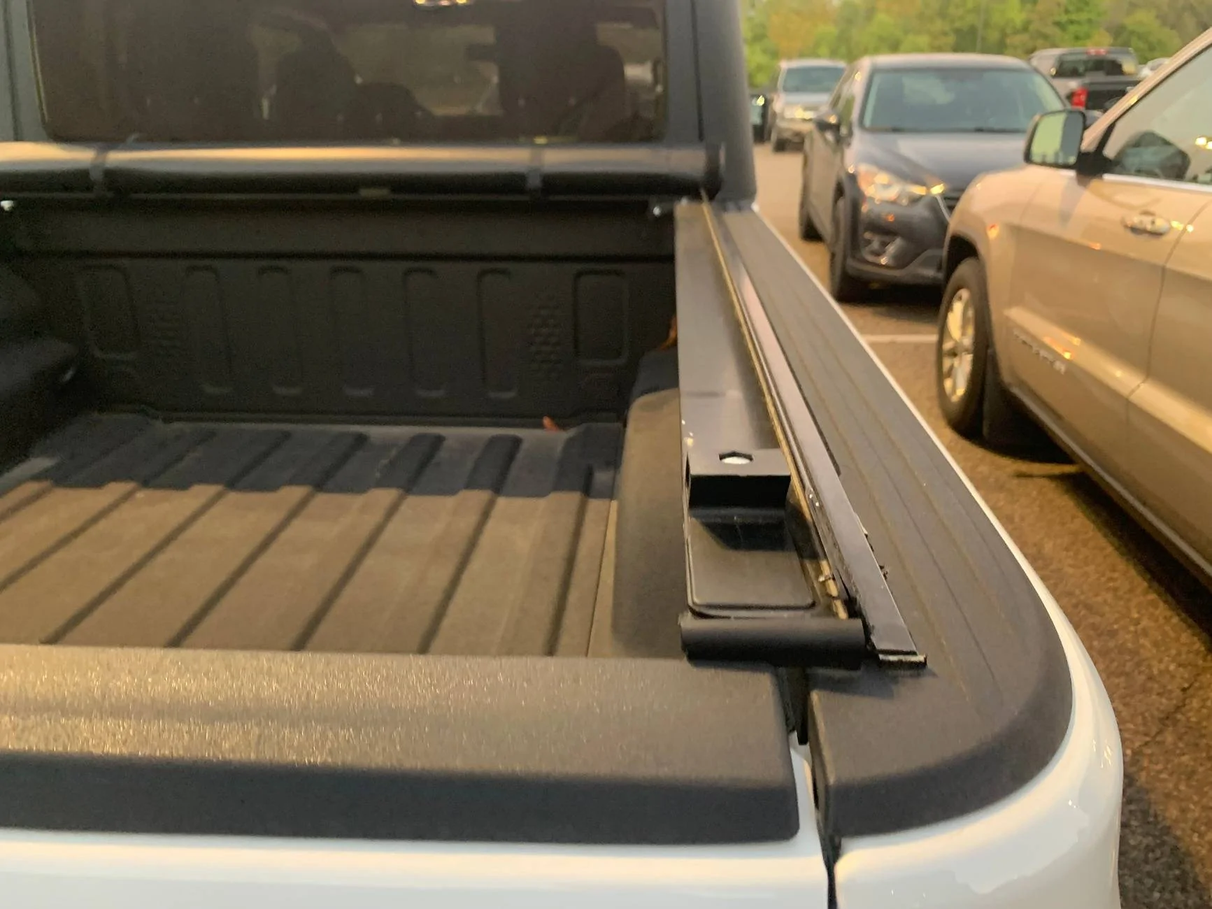 Jeep Gladiator Outlander softopper by Agri-cover Inc. (ACI products) IMG_8889