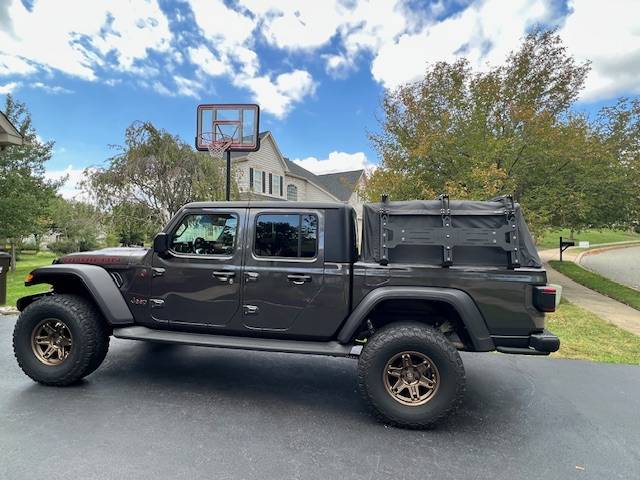 Jeep Gladiator BesTop SuperTop Black Diamond Truck2 IMG_8166