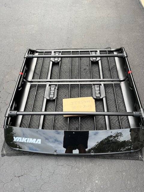Jeep Gladiator Yakima OffGrid Roof Cargo Basket IMG_9251