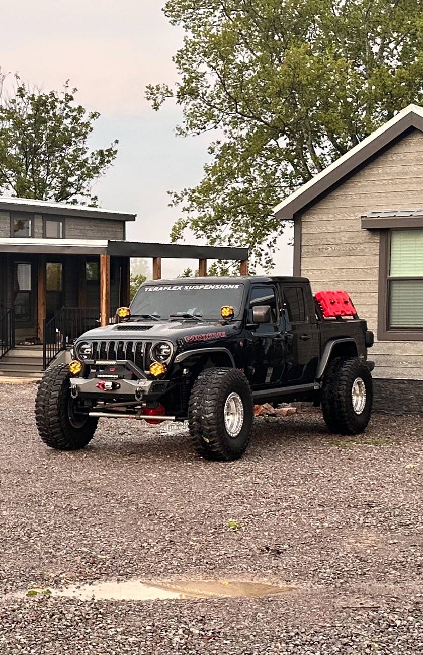 Jeep Gladiator 2022 Jeep Gladiator Mojave, lifted, Terra Flex Suspension, Mickey Thompson 40” ,KMC bead locks, PSC Hydro assist steering, 5:38 gears $65k OBO IMG_6972