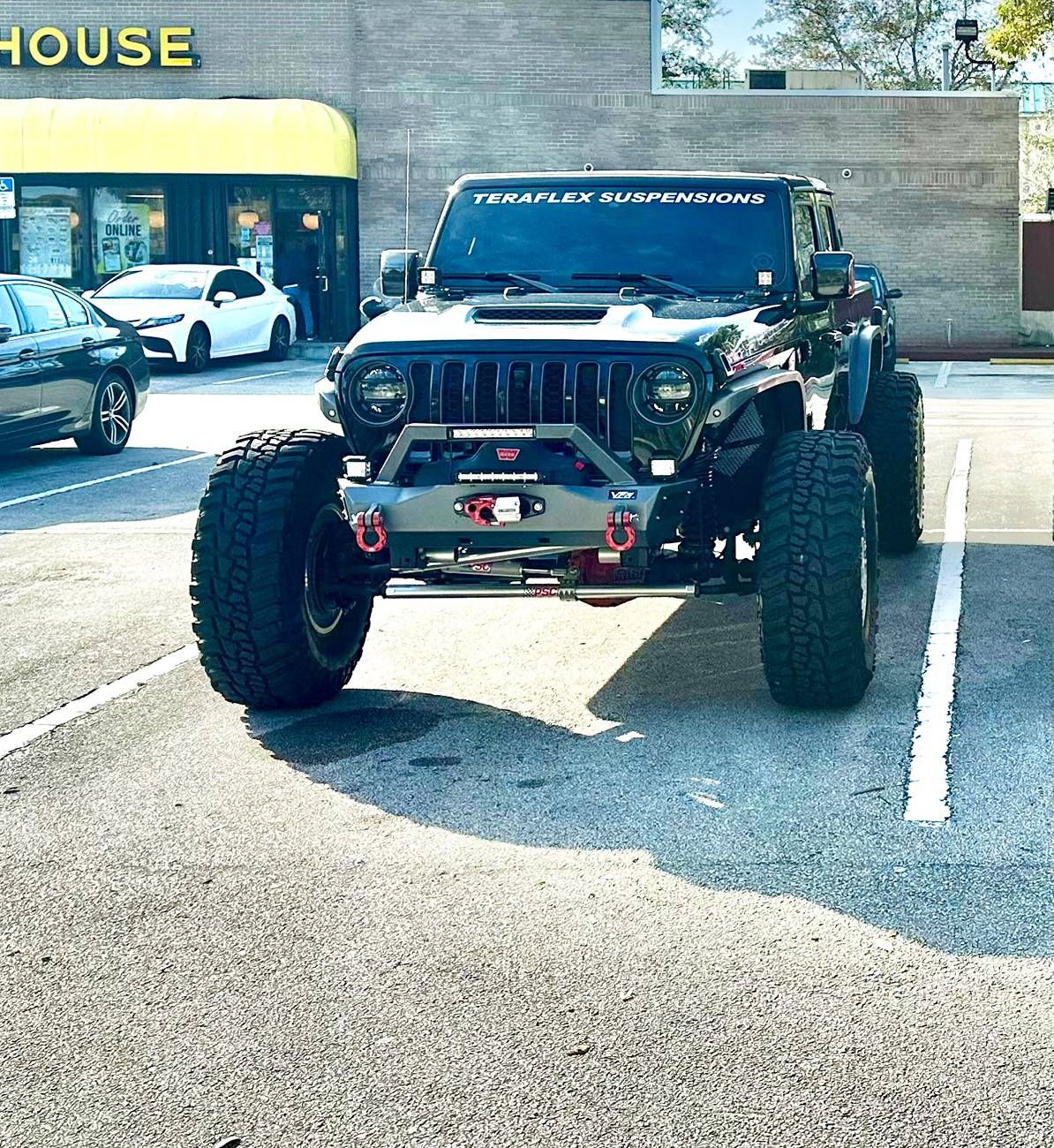 Jeep Gladiator 2022 Jeep Gladiator Mojave, lifted, Terra Flex Suspension, Mickey Thompson 40” ,KMC bead locks, PSC Hydro assist steering, 5:38 gears $65k OBO IMG_1782