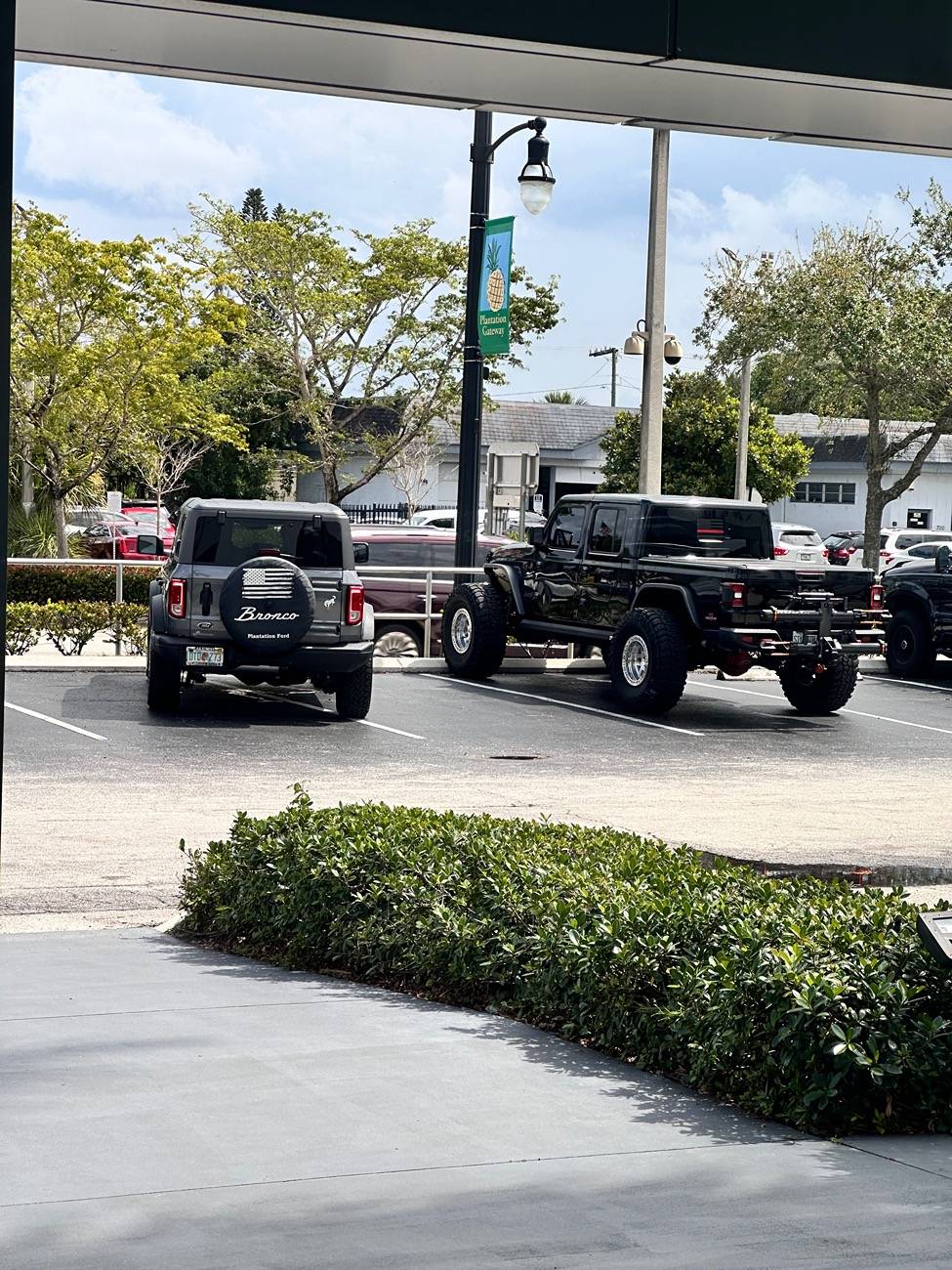 Jeep Gladiator 2022 Jeep Gladiator Mojave, lifted, Terra Flex Suspension, Mickey Thompson 40” ,KMC bead locks, PSC Hydro assist steering, 5:38 gears $65k OBO IMG_5761