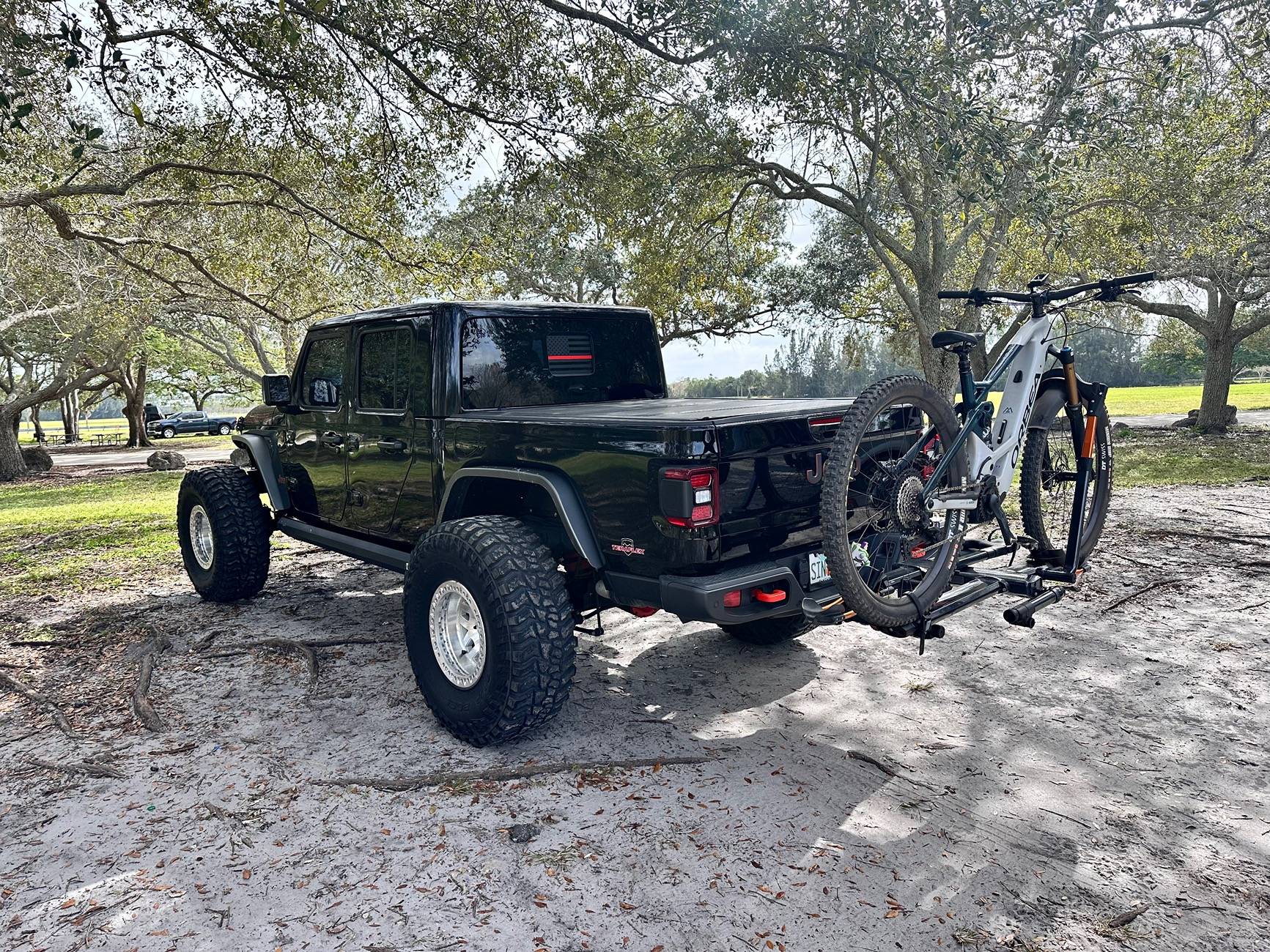 Jeep Gladiator 2022 Jeep Gladiator Mojave, lifted, Terra Flex Suspension, Mickey Thompson 40” ,KMC bead locks, PSC Hydro assist steering, 5:38 gears $65k OBO IMG_5467