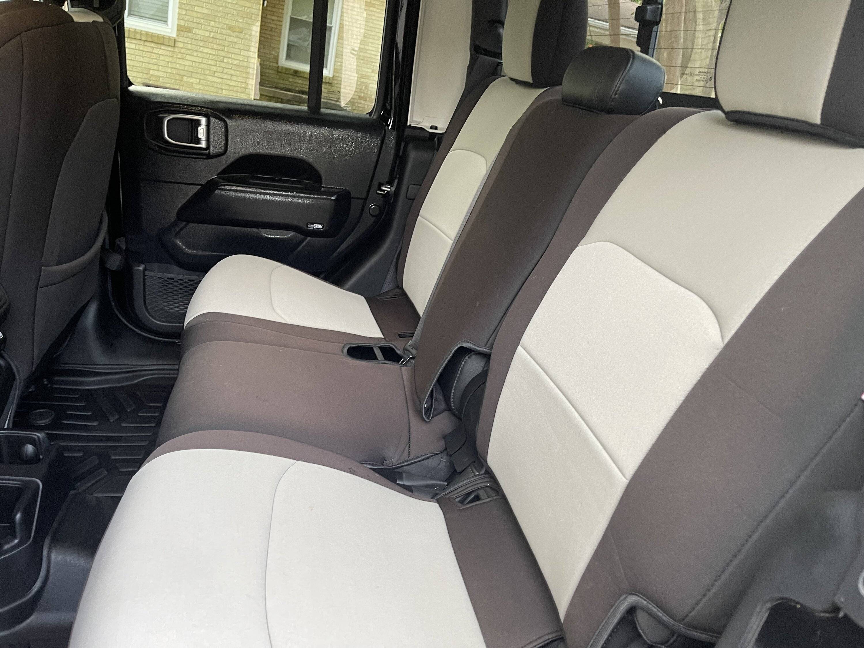Jeep Gladiator Diver down Neoprene seat covers (no armrest) IMG_9985