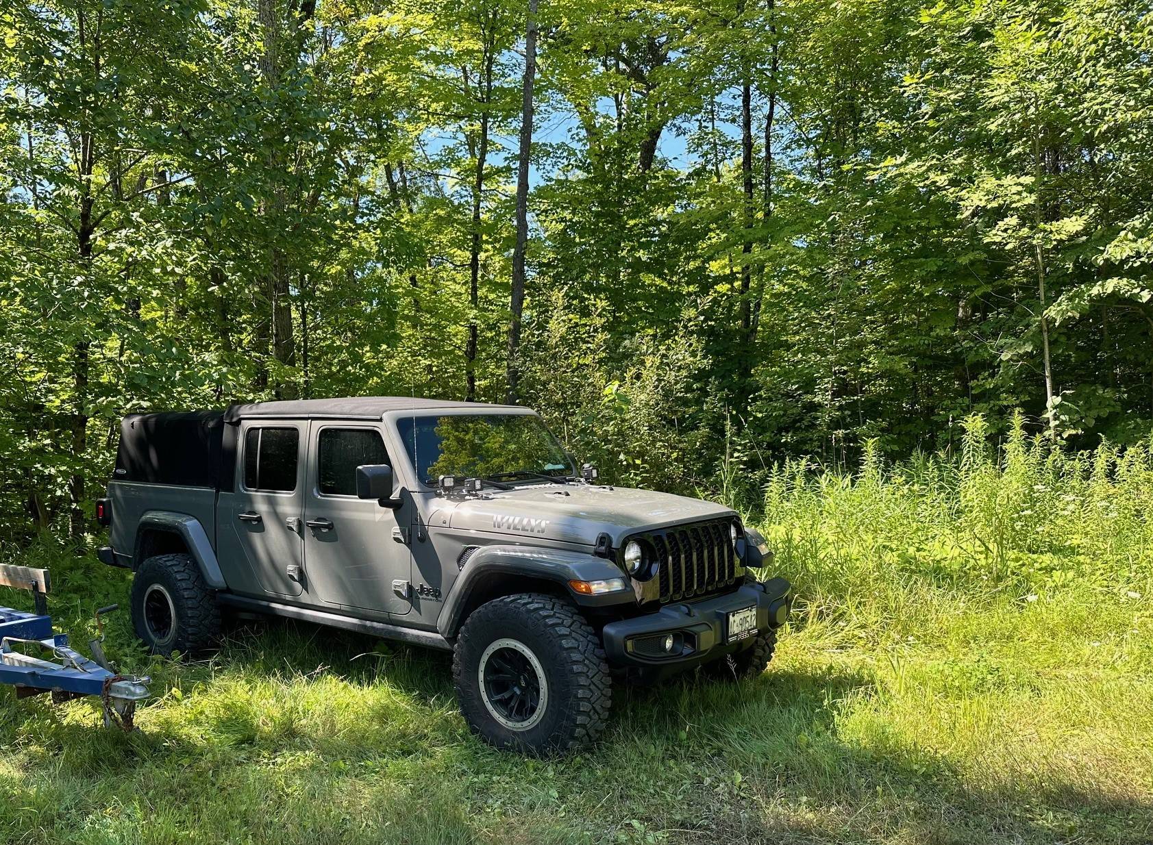 Jeep Gladiator Photo Request: 2 inch lift w/ 33inch tires jeep 2