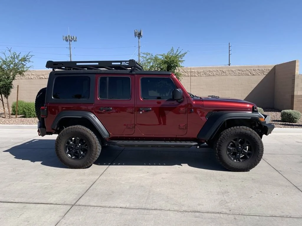Jeep Gladiator JLUR 2.0T vs JTR 3.6 22