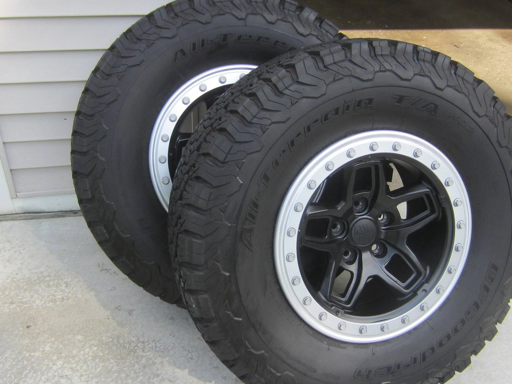 Jeep Gladiator tires wheels for sale IMG_5156 - Copy (2)