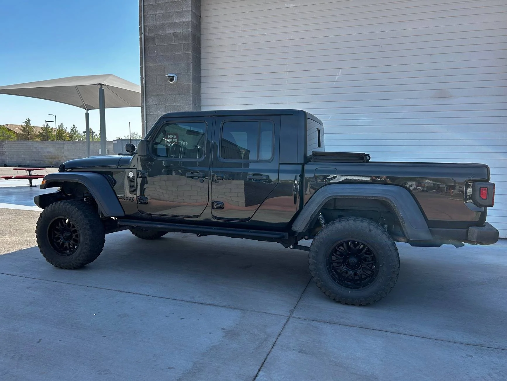Jeep Gladiator Pre-Runner Springs - lots of rear wheel travel IMG_9131