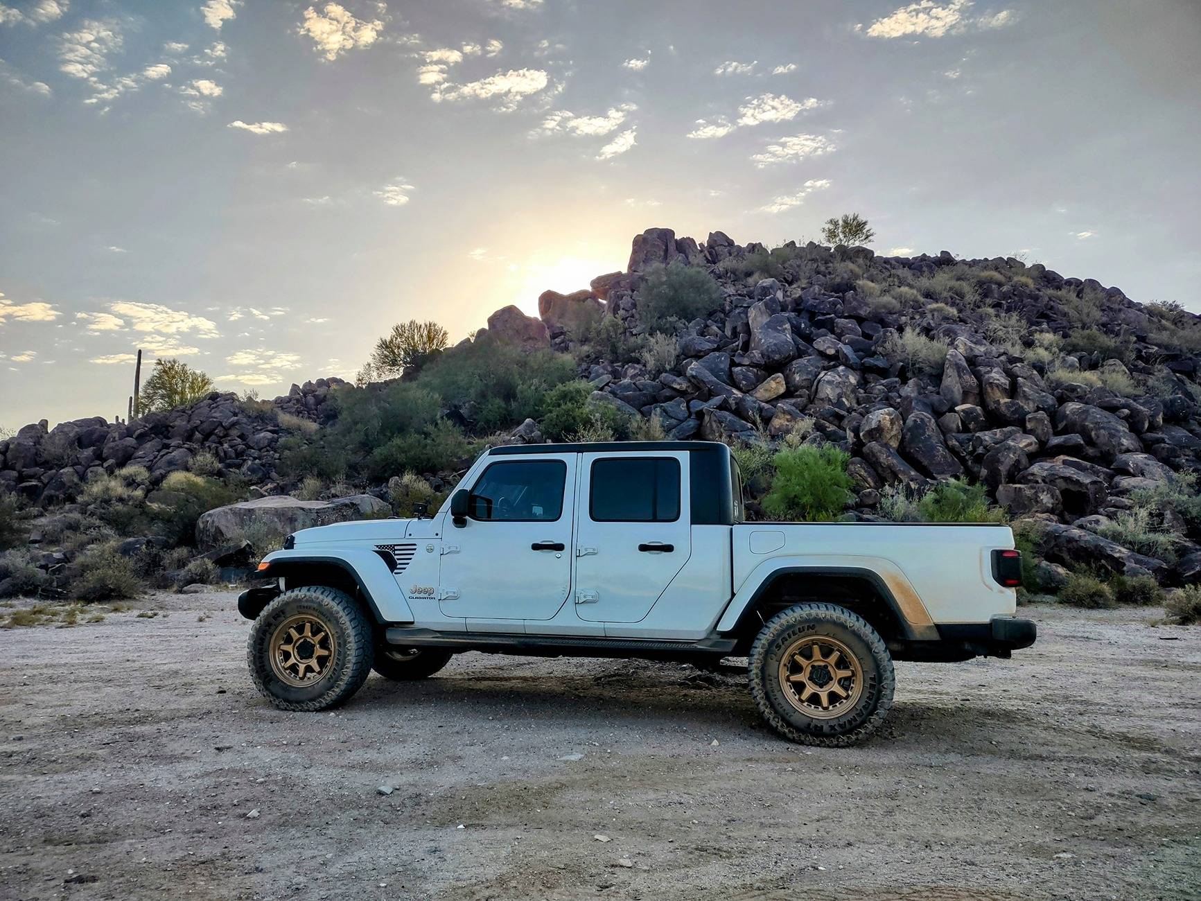 Jeep Gladiator Gladiator Glamour Shots IMG_20241004_072953753_HDR (1)