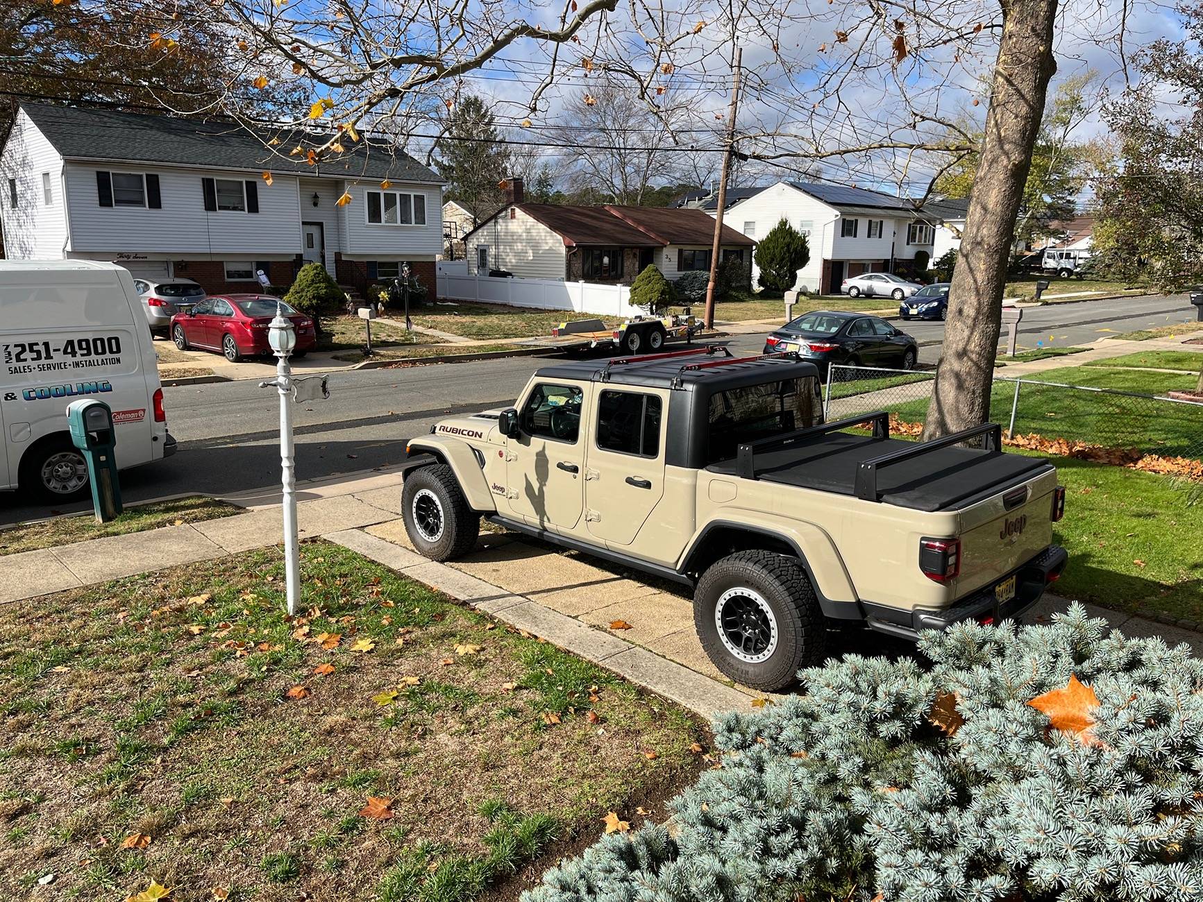 Jeep Gladiator Help Choosing Crossbar or Rack for Bed IMG_4284