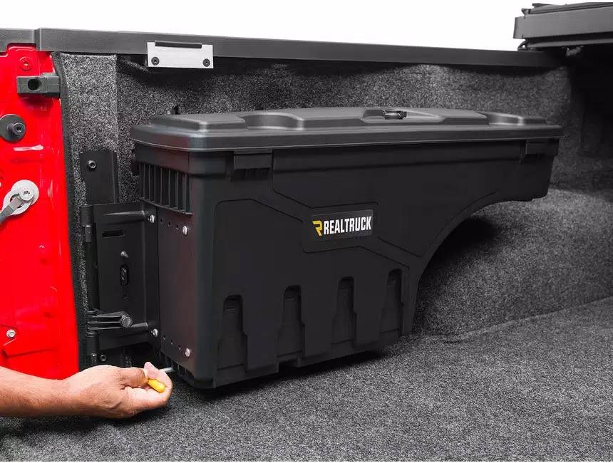 Jeep Gladiator Anyone know of bed rail storage boxes? 1728228610114-42