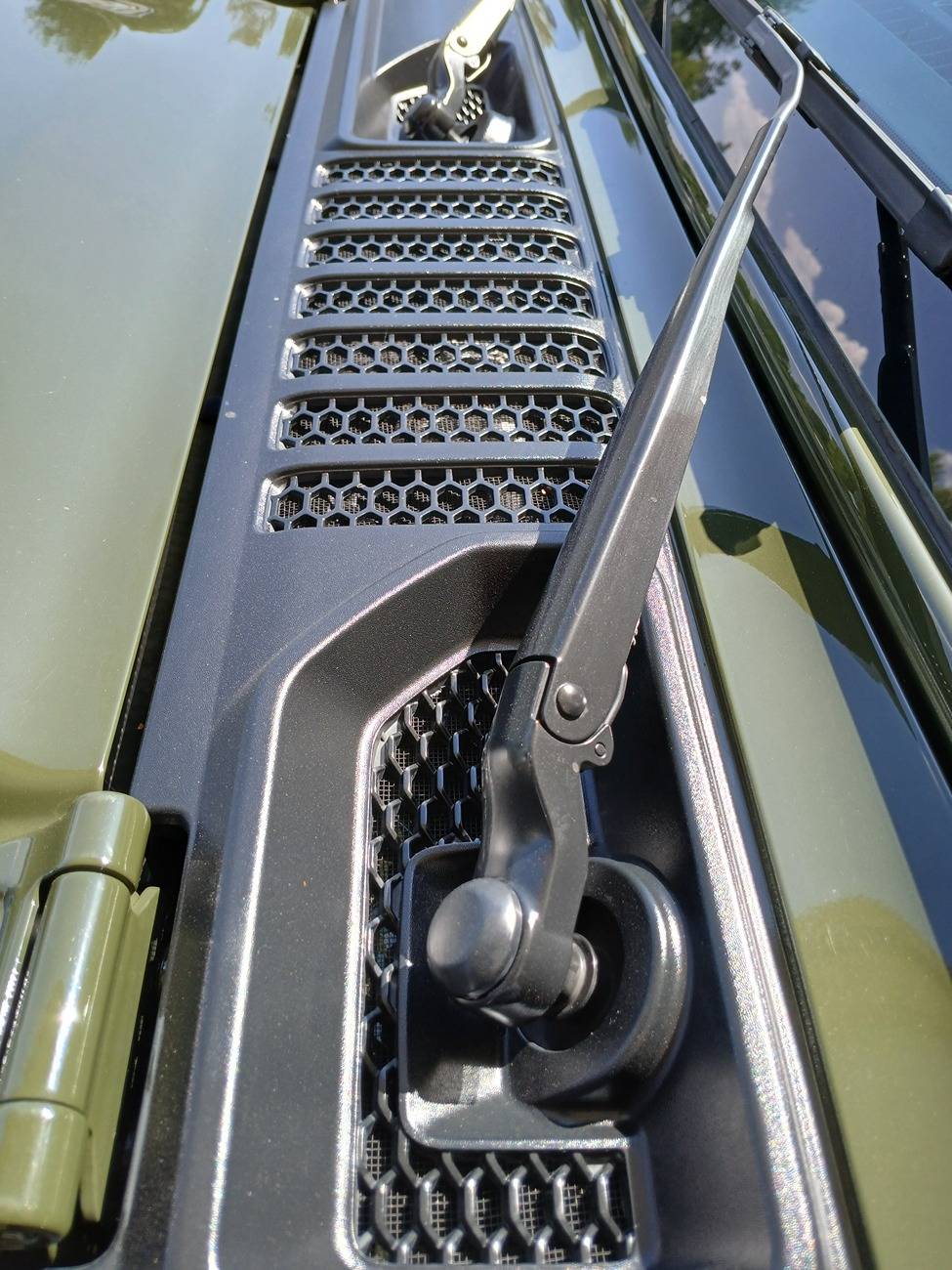 Jeep Gladiator Wiper cowl - has anybody painted theirs? Wiper Cowl