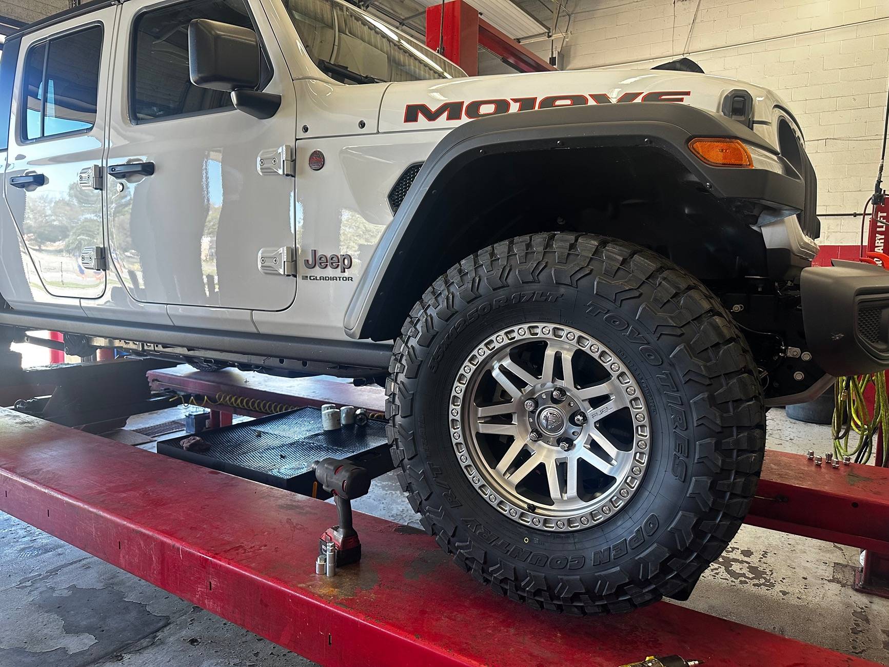 Jeep Gladiator DKs_Mojave 2024 Build (White) IMG_0920