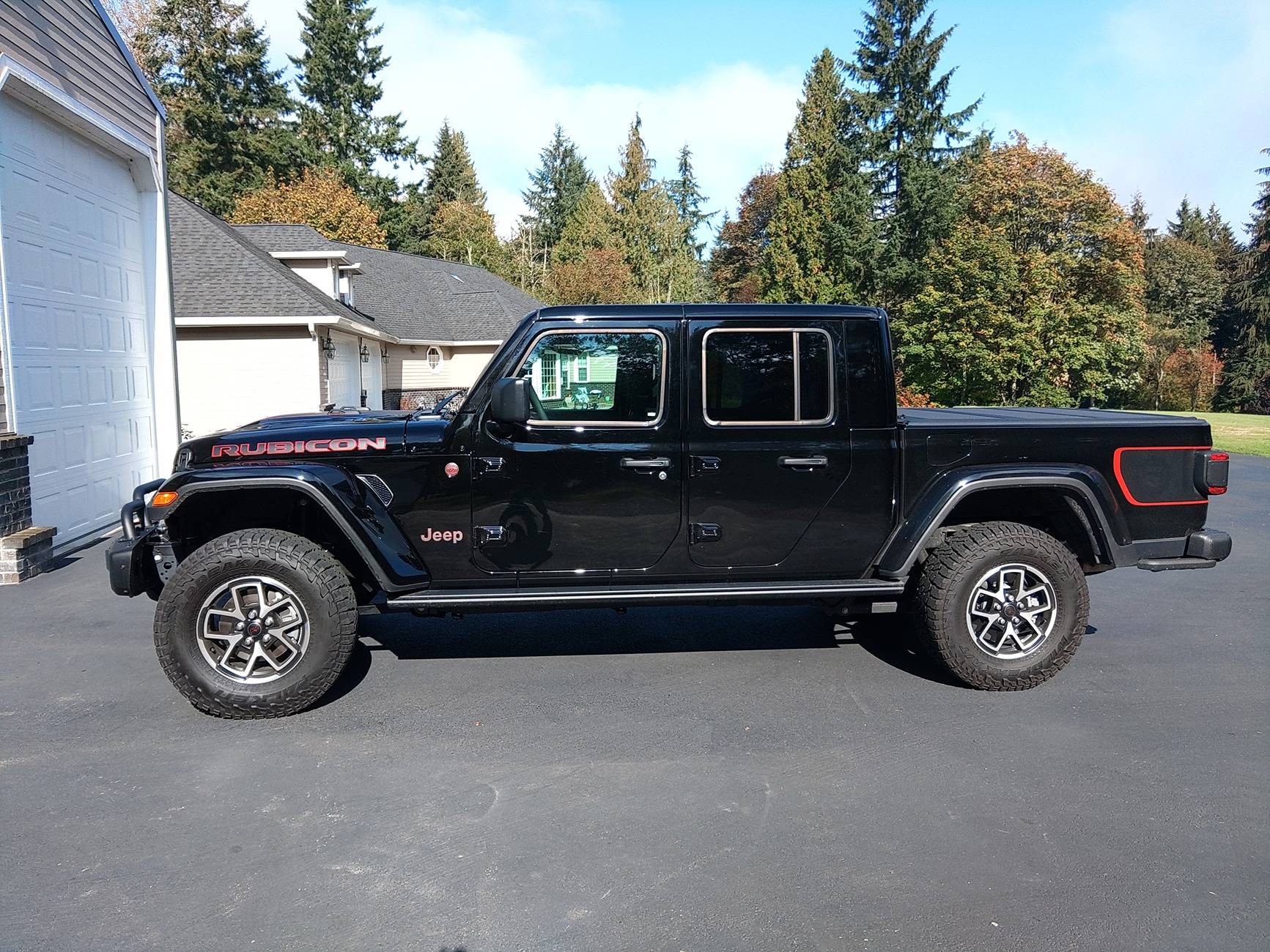 Jeep Gladiator Photo Request: 2 inch lift w/ 33inch tires KIMG2821.JPG