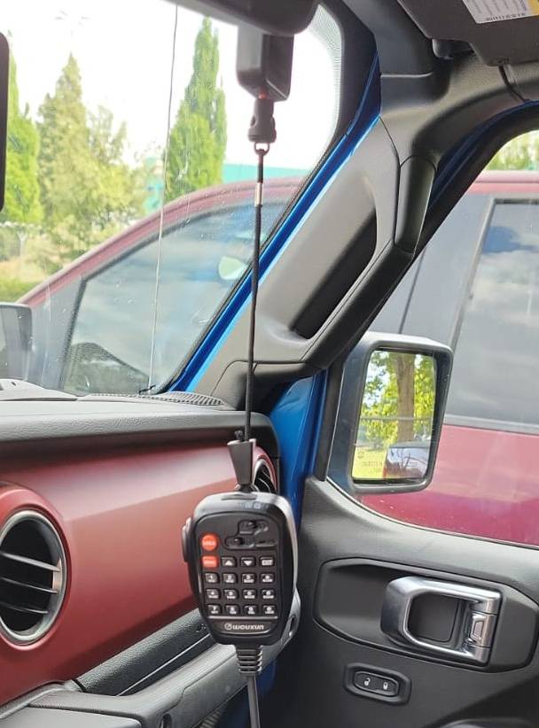 Jeep Gladiator MY GMRS radio build and installation. GEAR-HELPER-FOR-MIKE-MICROPHONE-GMRS