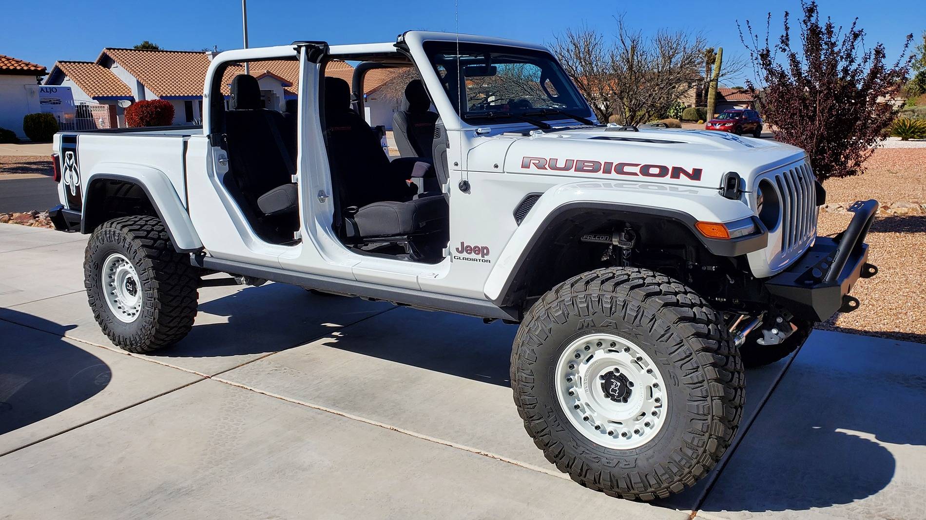 Jeep Gladiator White CJ retro wheels on a Sarge Green Gladiator 20230401_153241