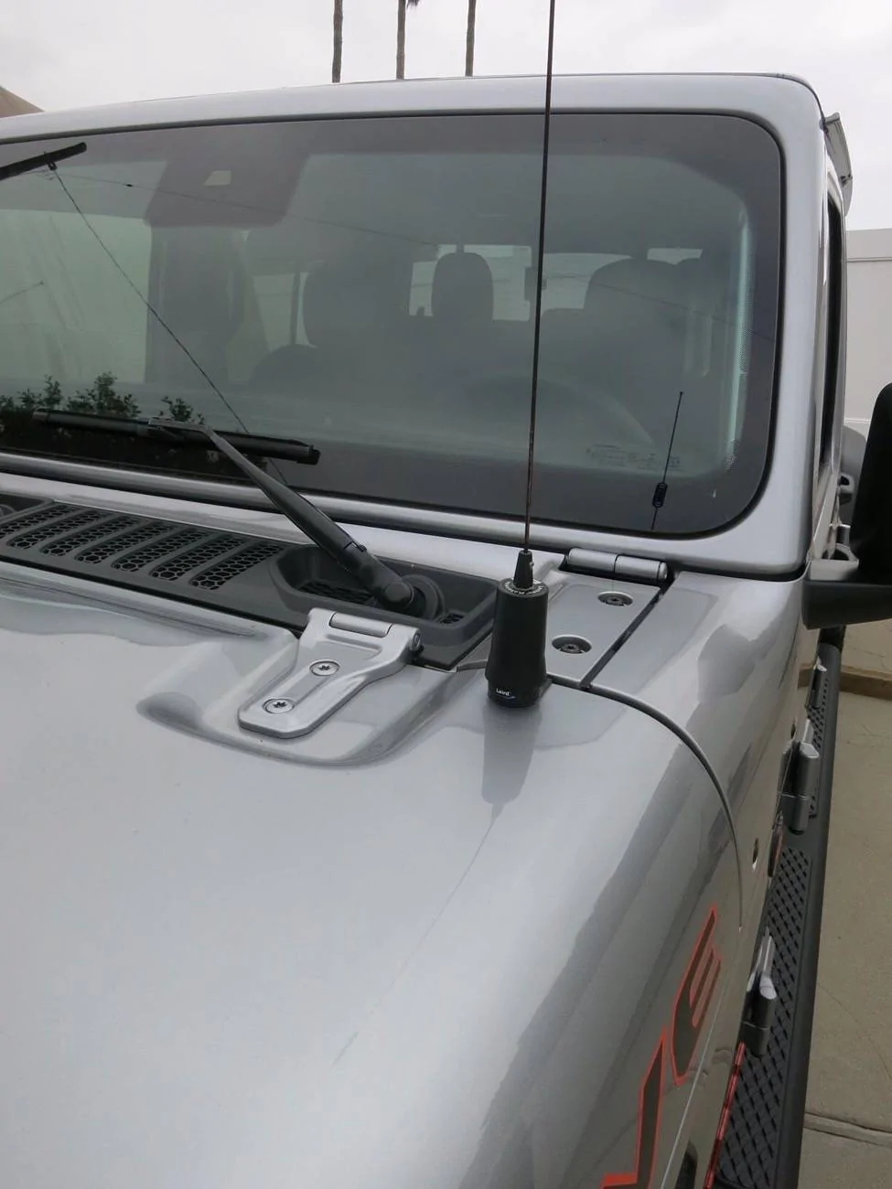 Jeep Gladiator MY GMRS radio build and installation. 1728354721075-37