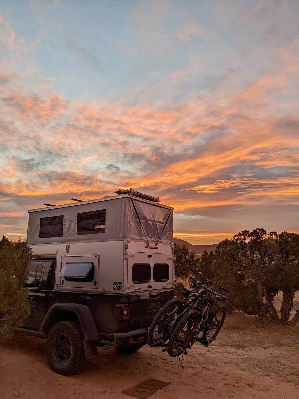 Jeep Gladiator Gladiators + Mountain Biking Photos - Post Yours 1728398579962-hb