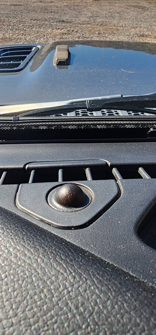 Jeep Gladiator What's this sensor on the dash? 17284023147287752988213839723385