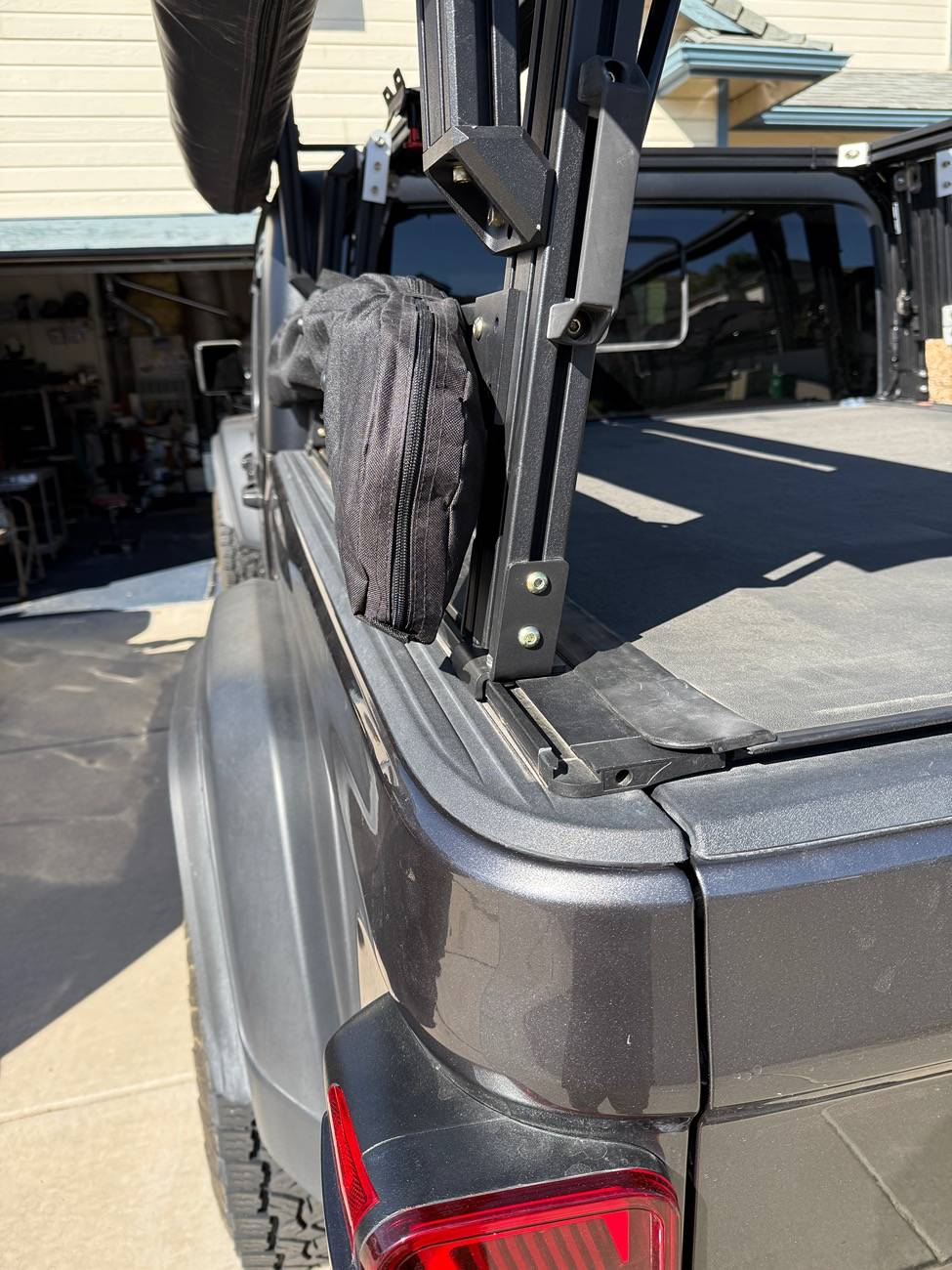 Jeep Gladiator Xtrusion Overland XTR1 with Bak Revolver "T-rail" configuration IMG_1431.JPG