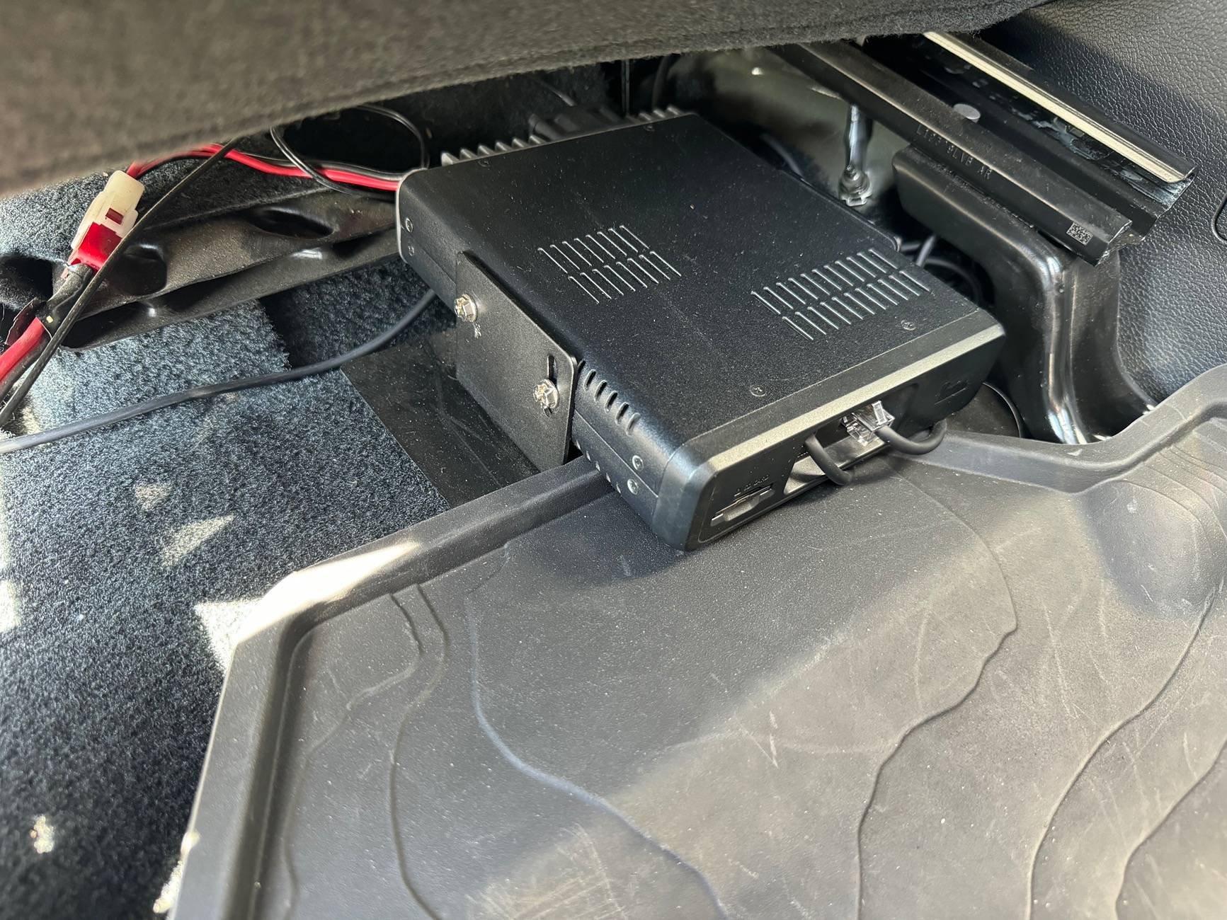 Jeep Gladiator Lest see your CB/HAM/GMRS radio install. IMG_1859