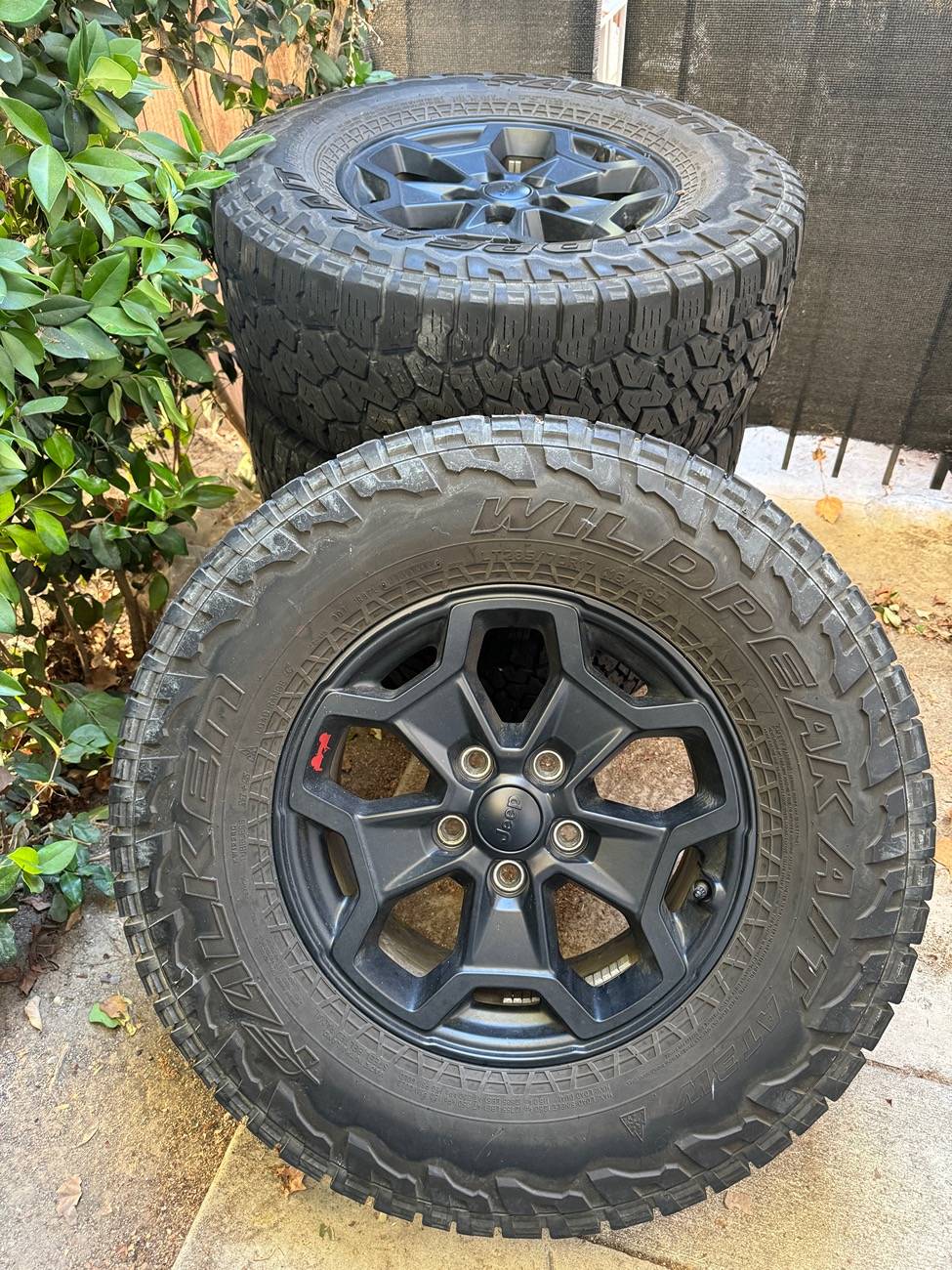 Jeep Gladiator $450 Launch Edition Wheels Falken Wildpeak IMG_3164