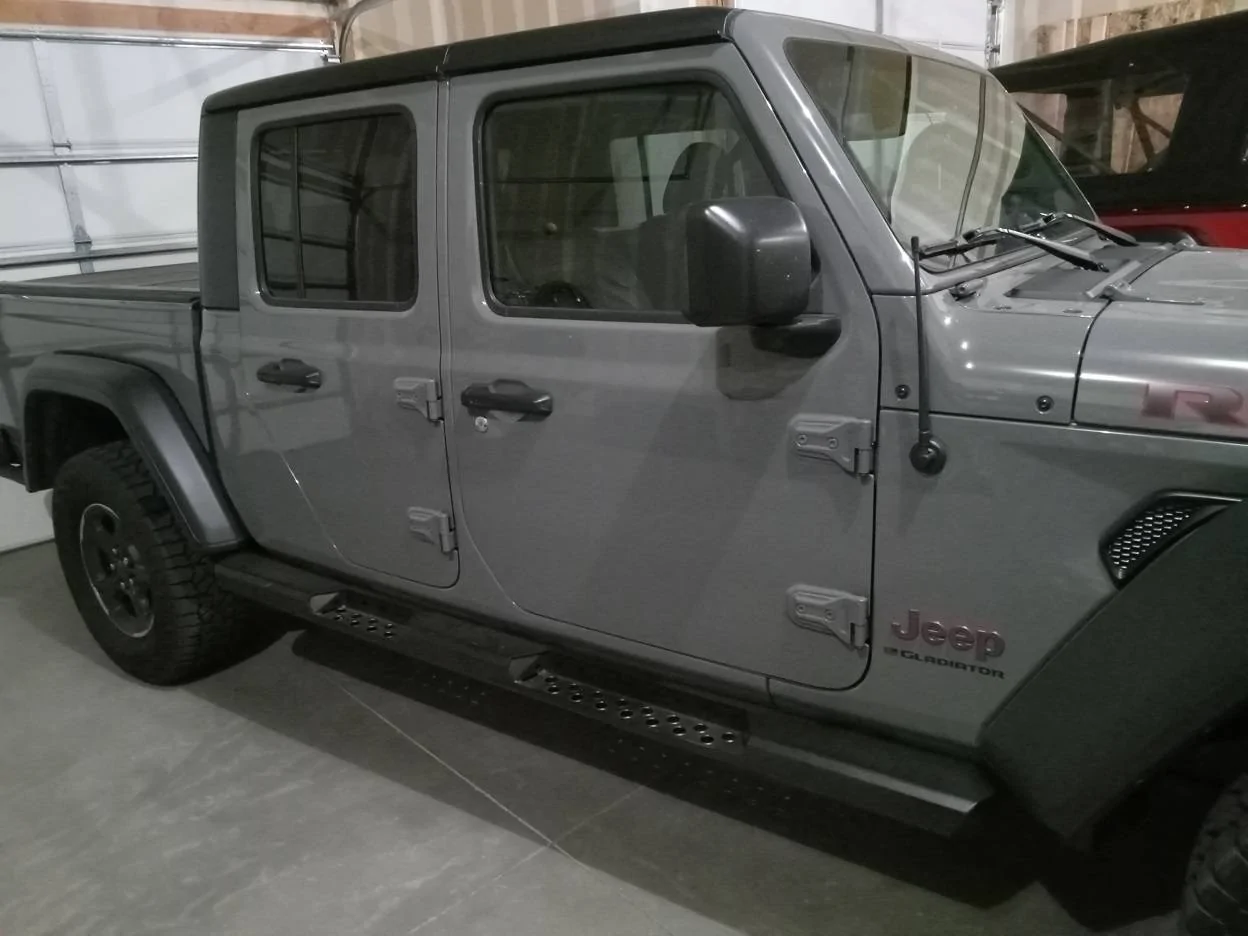 Jeep Gladiator Dont go cheap on rock rails (traffic accident) small 2