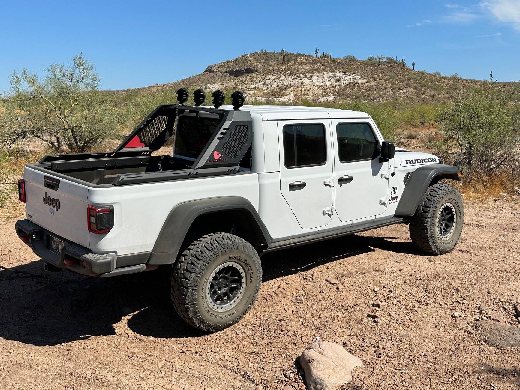 Jeep Gladiator Dont go cheap on rock rails (traffic accident) IMG_9980