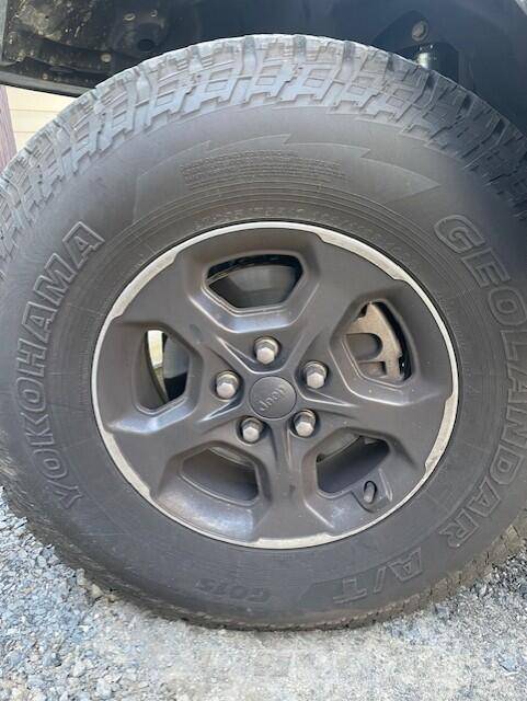 Jeep Gladiator Rubicon or Mojave takeoffs on Sport? 1728583450167-hs
