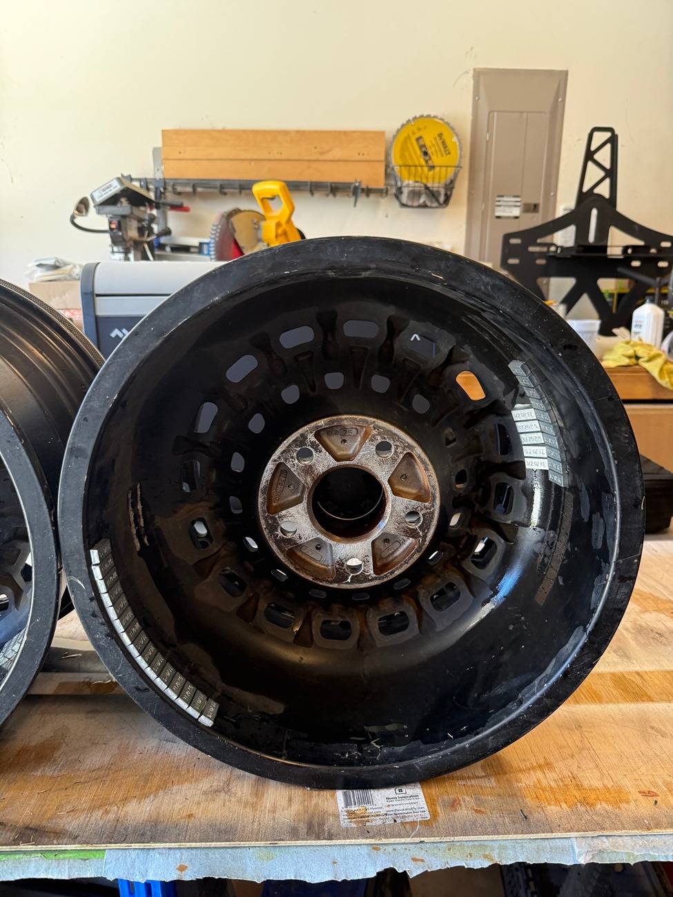 Jeep Gladiator 4 Fuel Zephyr Beadlock Wheels (D101) | 17x9 5x127 -38mm Offset in Matte Black | $1,300 IMG_1038
