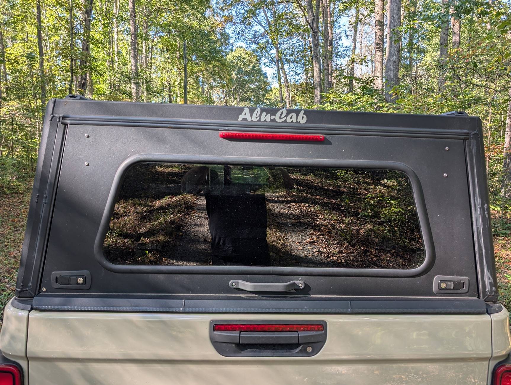 Jeep Gladiator Alu-cab Canopy - $2000 obo PXL_20241010_194550793