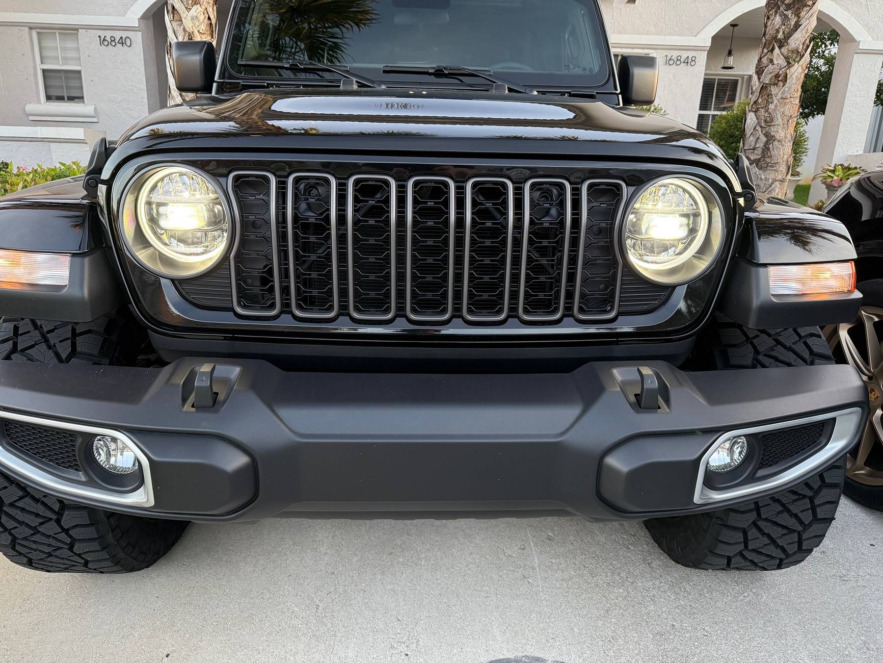 Jeep Gladiator LED Headlamp upgrade OEM 2024 Sport S IMG_9799