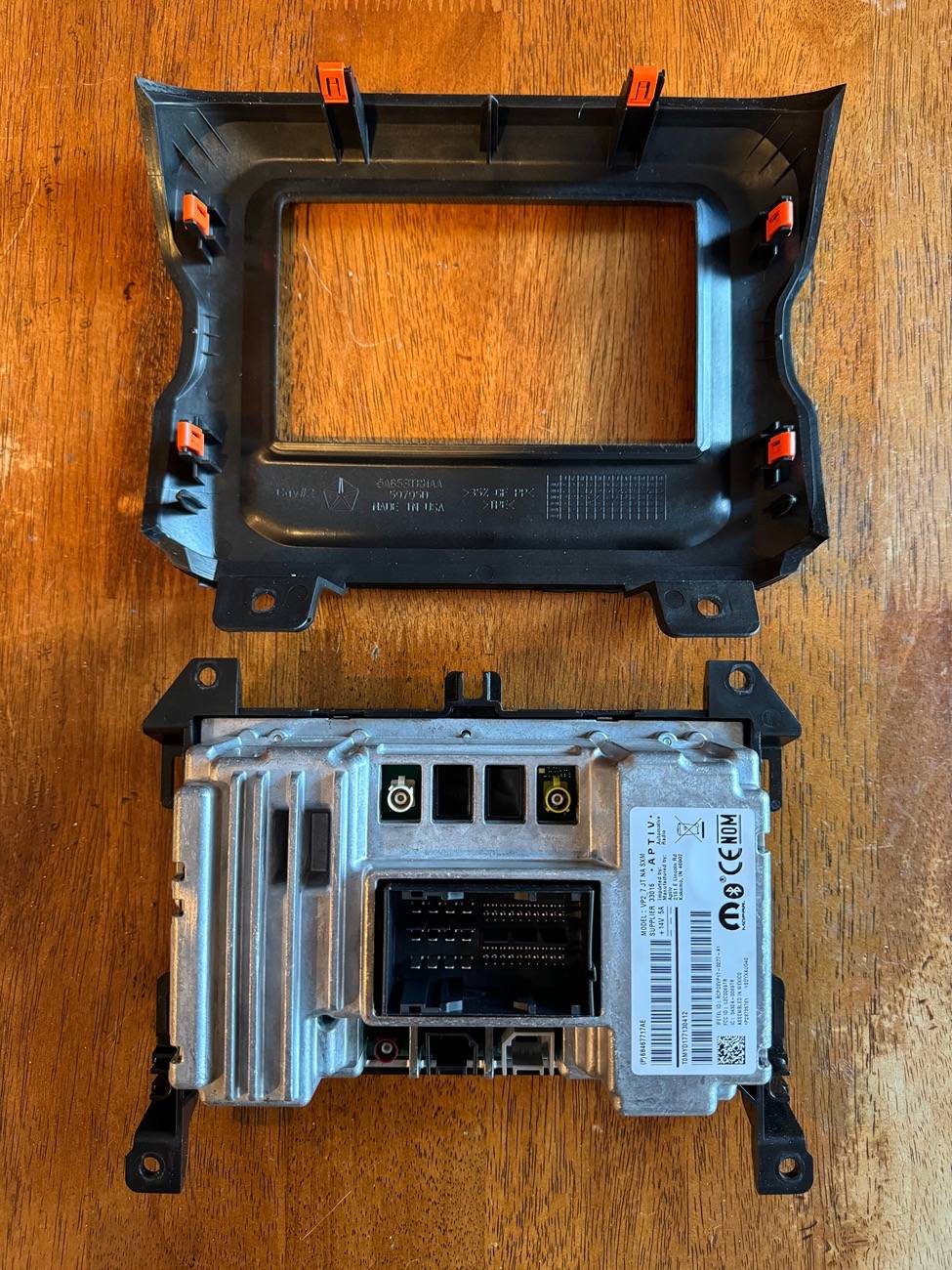 Jeep Gladiator 2021 7” uConnect radio headunit with code IMG_3178