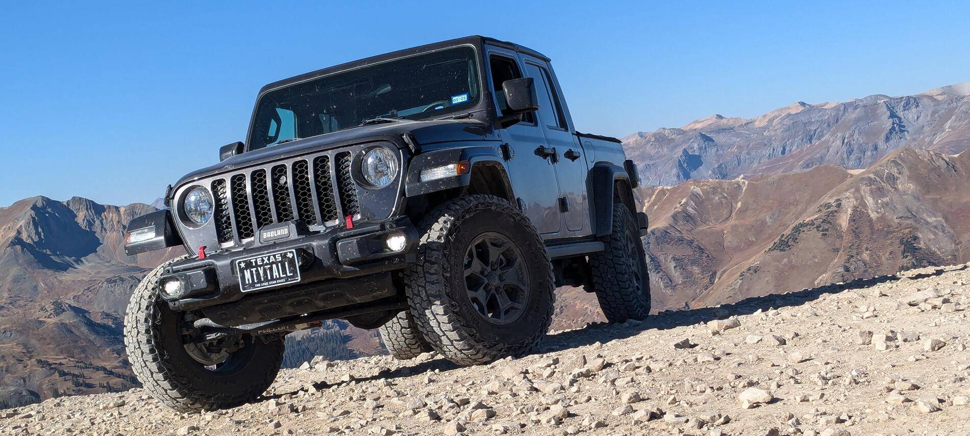 Jeep Gladiator Gladiator Glamour Shots Screenshot_20241005-204520
