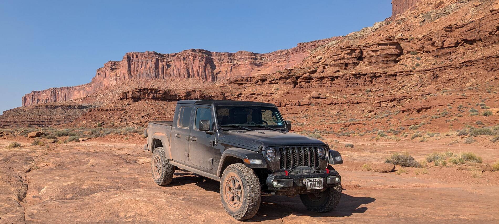 Jeep Gladiator Gladiator Glamour Shots Screenshot_20241006-180644