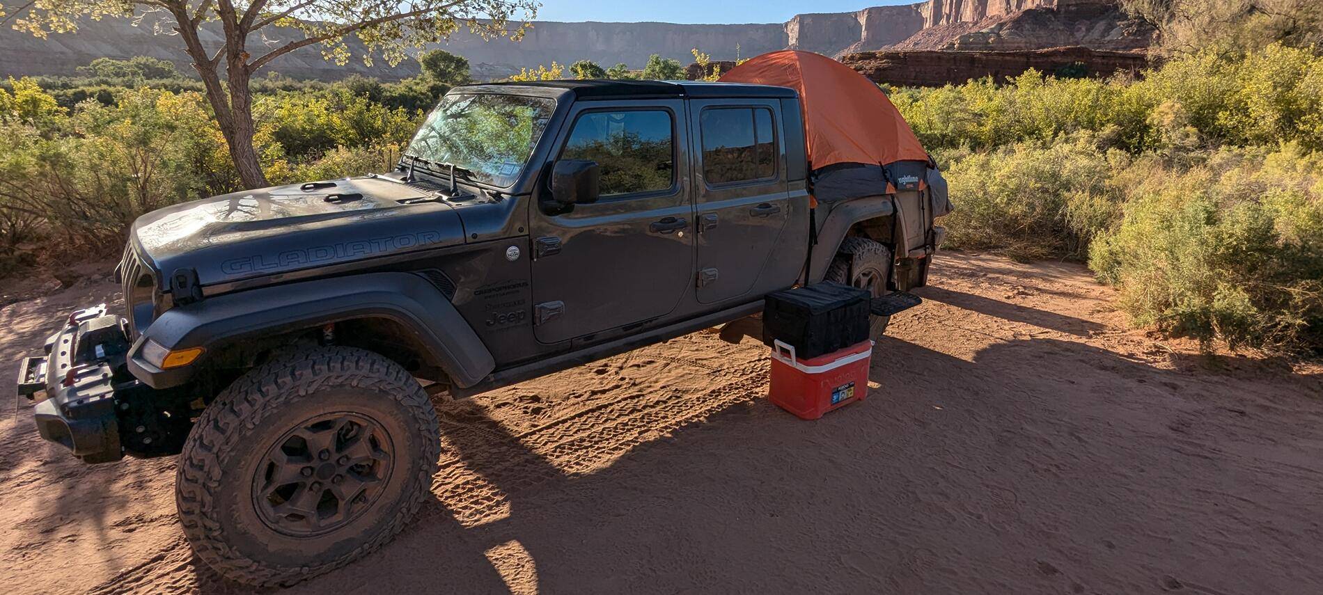 Jeep Gladiator Gladiator Glamour Shots Screenshot_20241005-210045