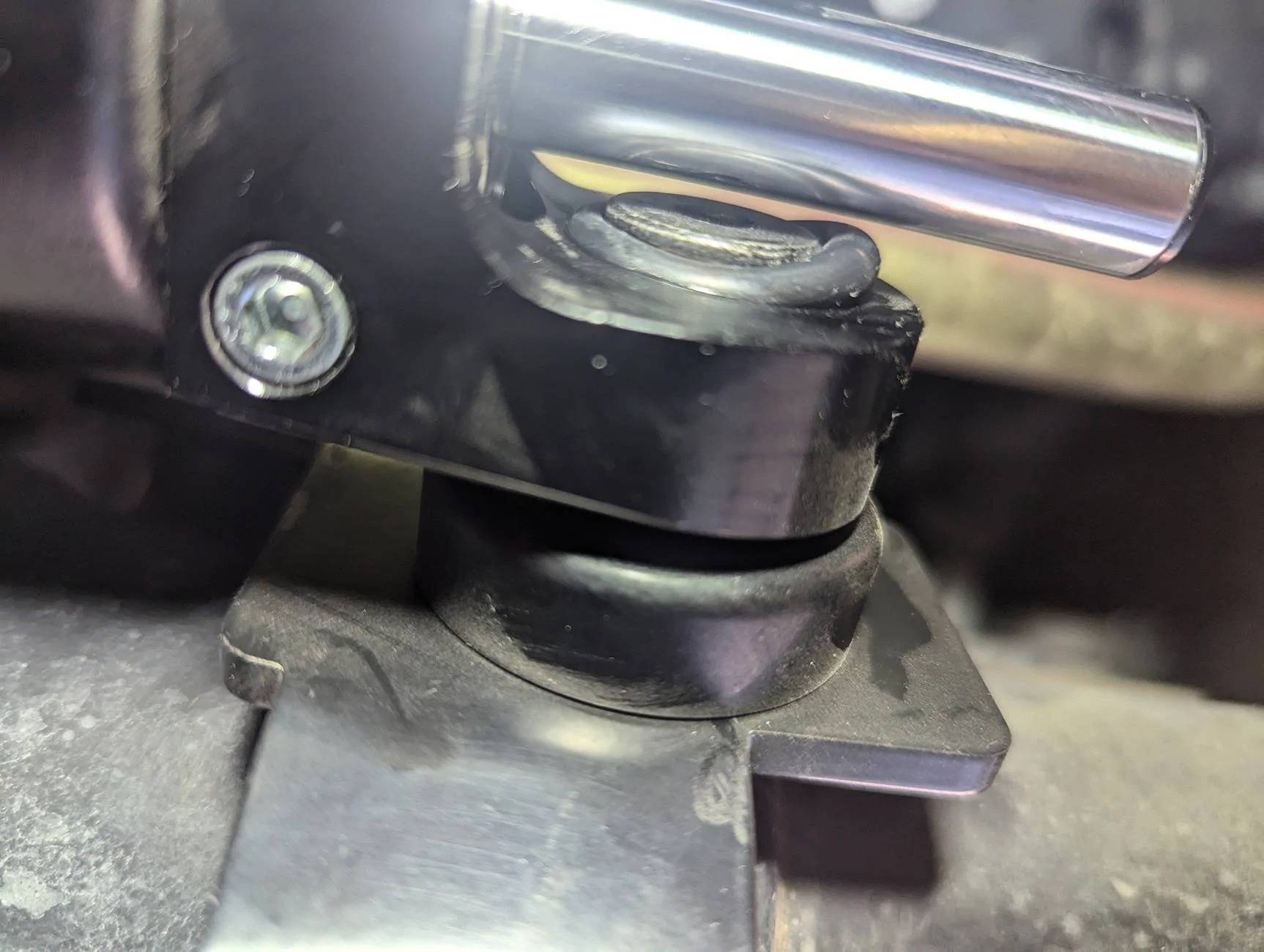 Jeep Gladiator Fox ATS stabilizer mount issue. PXL_20241012_184347000.MP