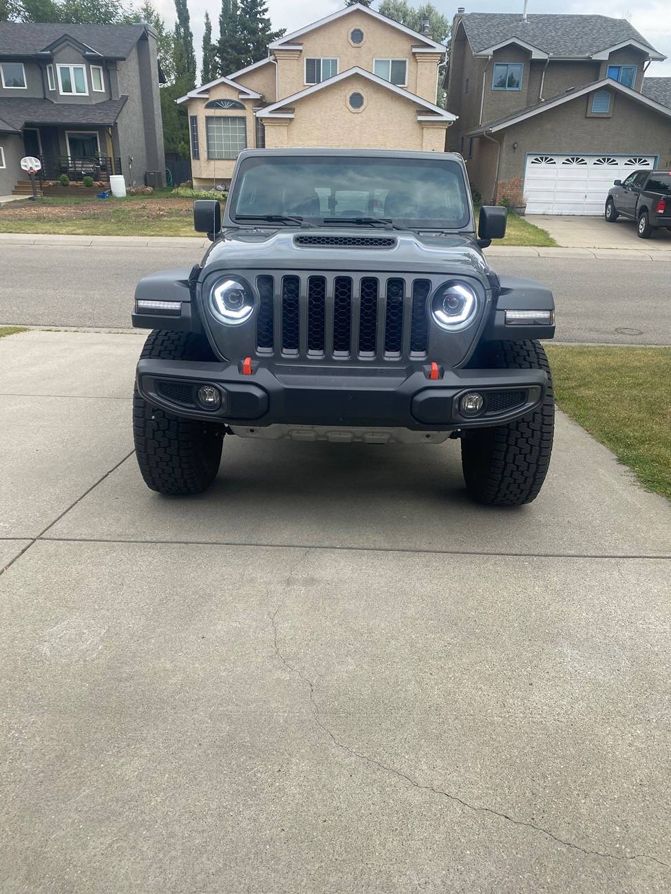 Jeep Gladiator Swapped the factory Halogens for MP concepts Thanos lights 65CA95B9-6023-42EB-B3AF-A03D96714D60