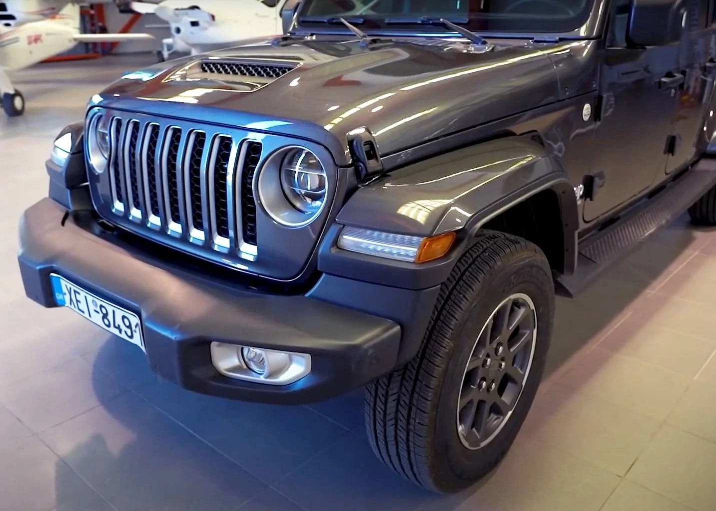 Jeep Gladiator After market backup alarm and alarm at front bumper Untitled-1