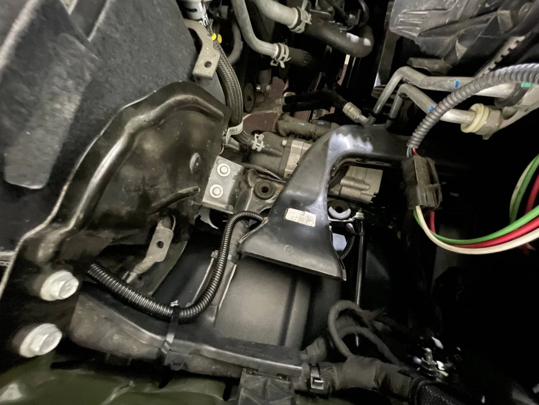 Jeep Gladiator Simple Noco Battery Maintainer Installation IMG_5346
