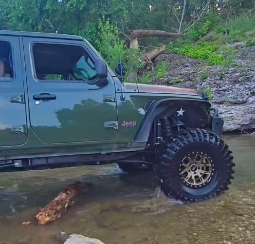Jeep Gladiator Wheels for Sarge Gladiator Dirty Life 9303 bronze-gold green jl
