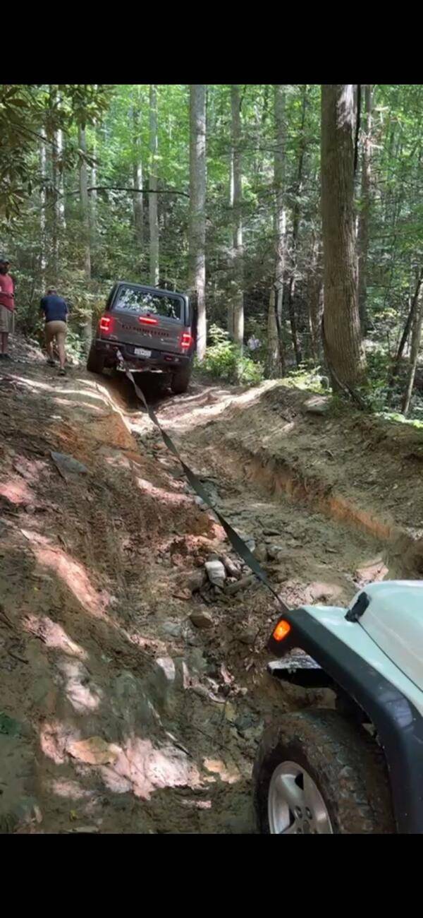 Jeep Gladiator Gladiator Recovery Assist Pictures:  The Hall of Shame IMG_1948