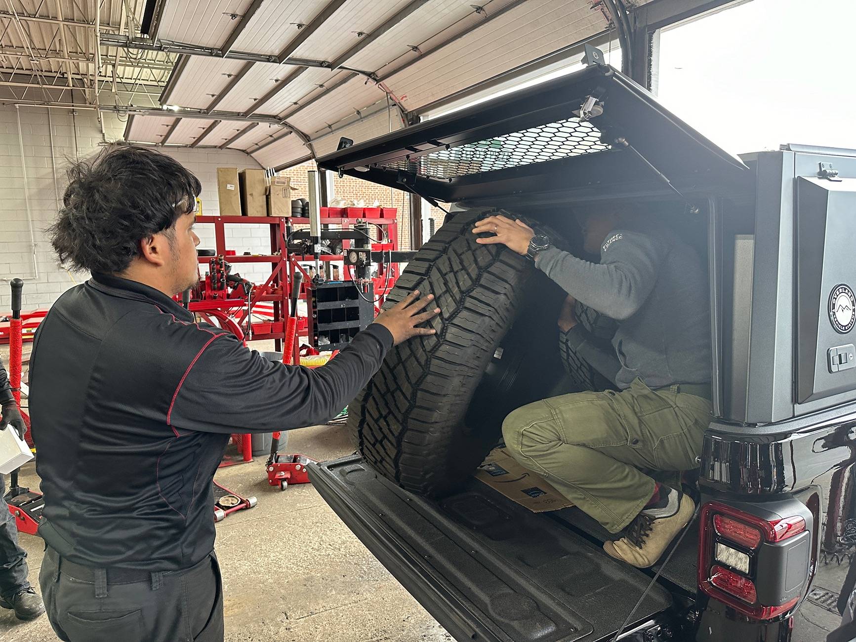 Jeep Gladiator In-bed spare tire carrier idea IMG_0966