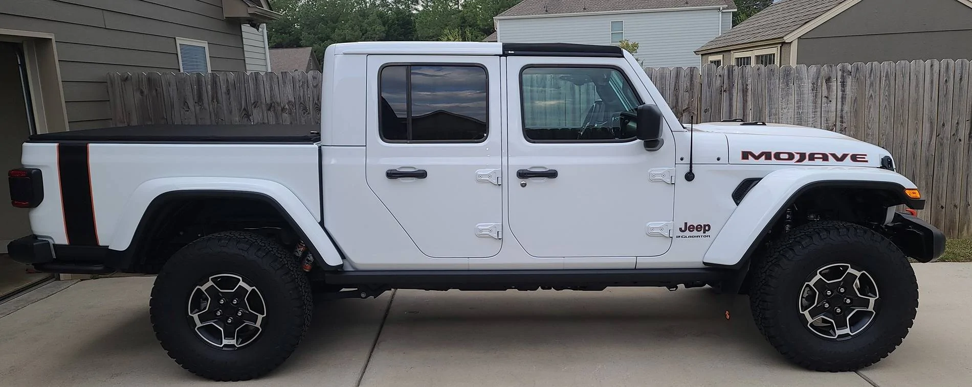 Jeep Gladiator Installed 2 inch Mojave AEV Spacer lift. 20241015_164051